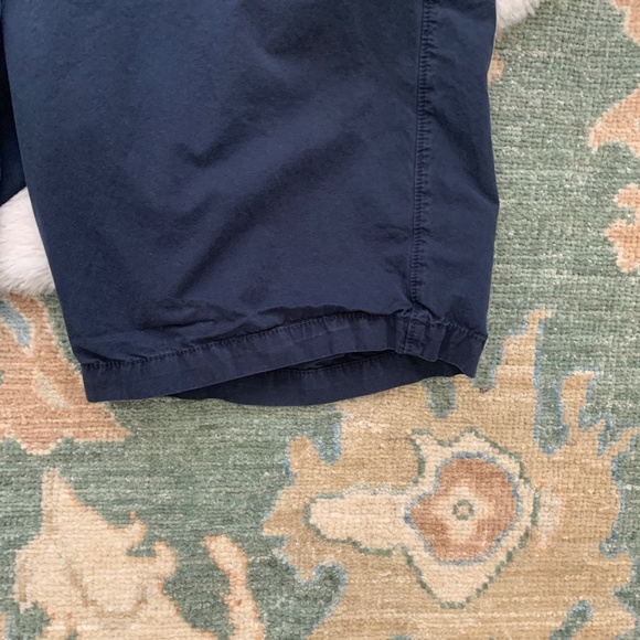 The New Ivy Brand Navy Flat Front Chino Shorts- Size 38 - Picture 4 of 9